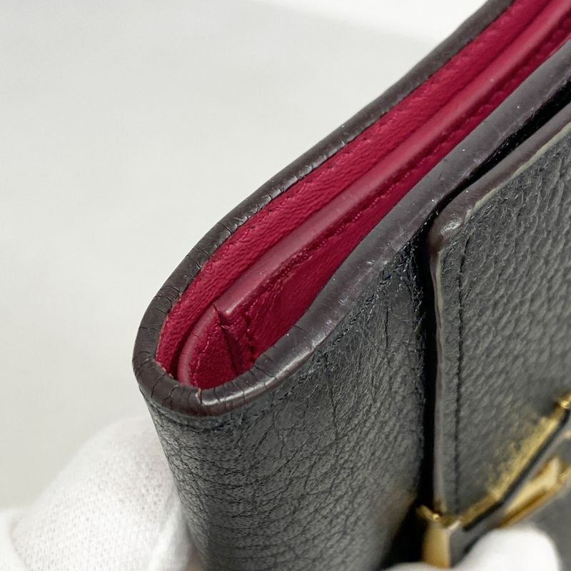 Louis Vuitton Trifold Wallet Taurillon Portefeuille Capucines Compact M62157