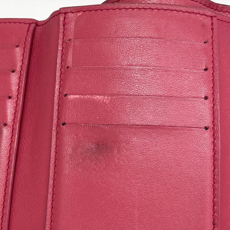 Louis Vuitton Trifold Wallet Taurillon Portefeuille Capucines Compact M62157