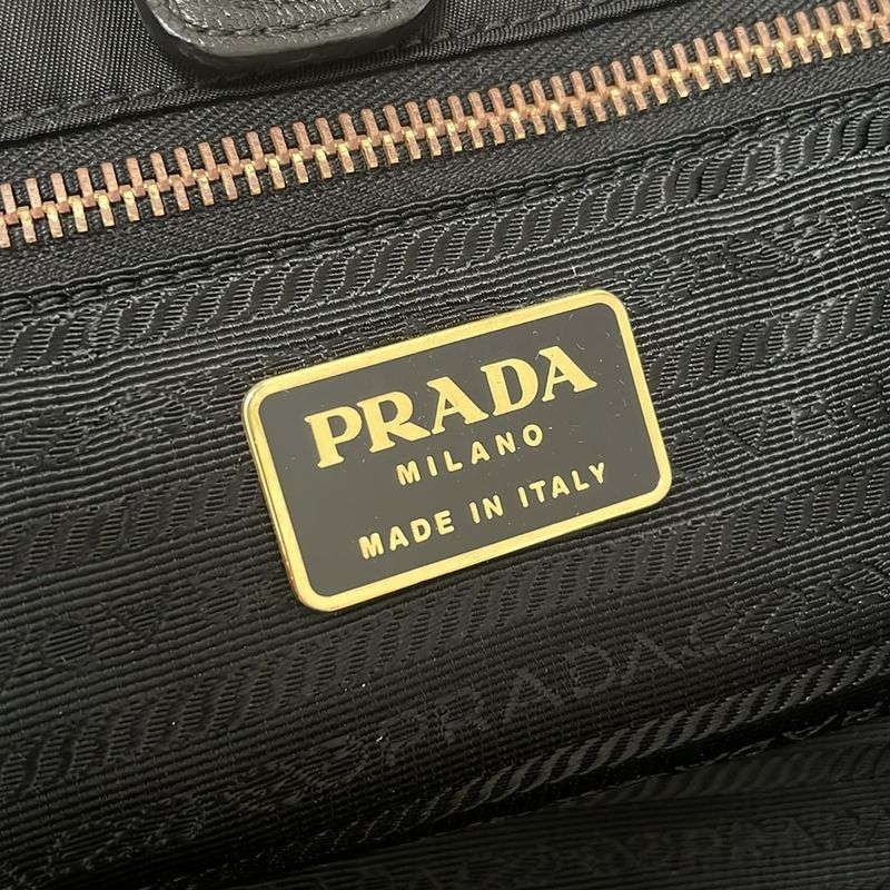 Prada Handbag  Bn1825 Black Leather