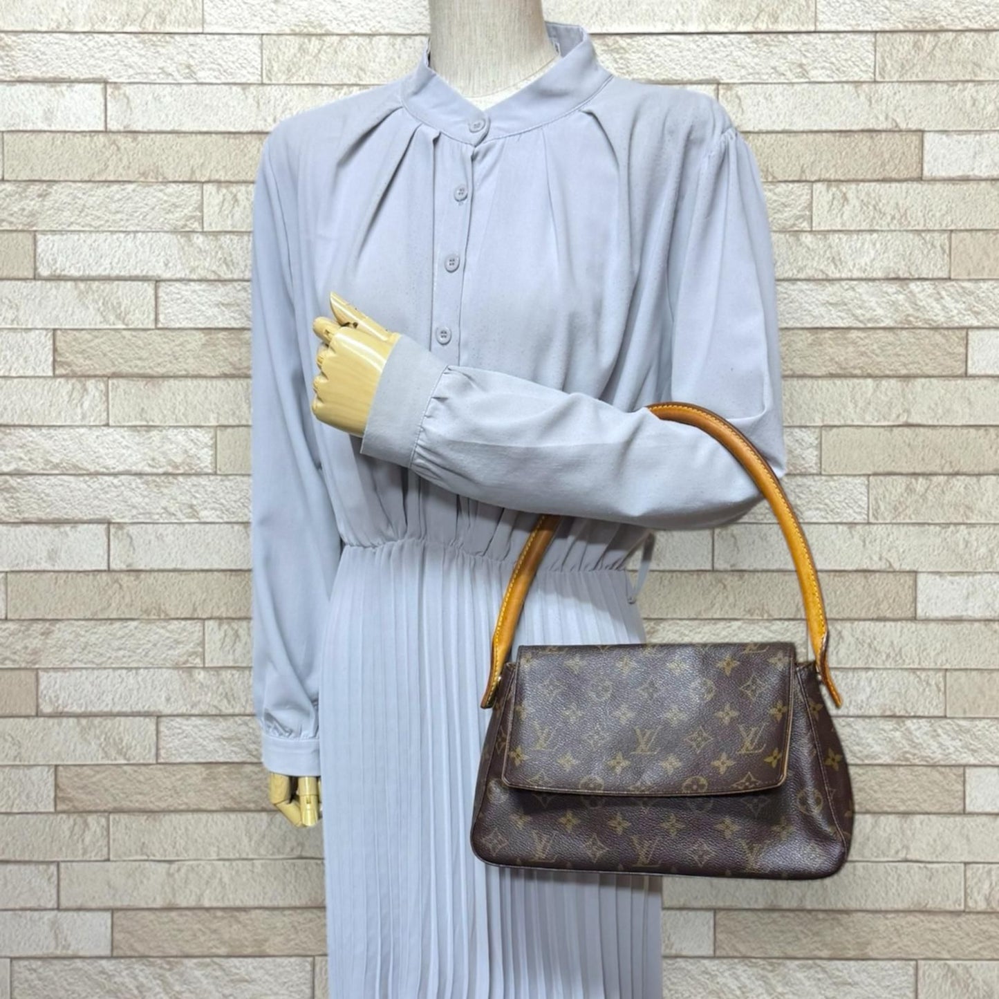 Louis Vuitton Mini Looping Monogram Shoulder Bag Monogram Canvas M51147 Brown