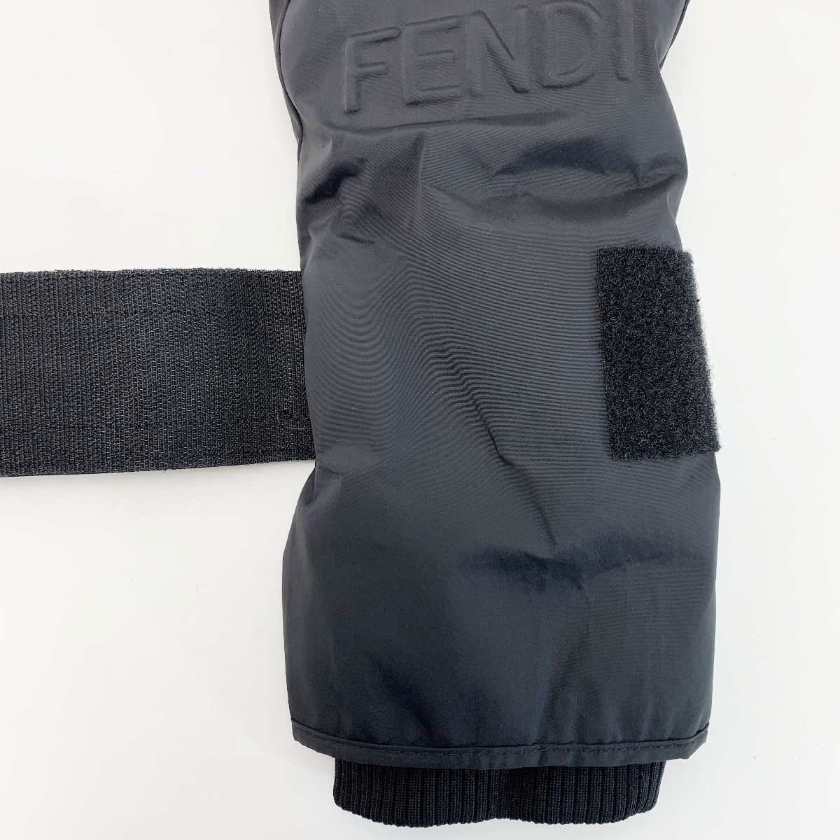 Fendi Embossed Ff Fendi Logo Gloves Black L Size Nylon
