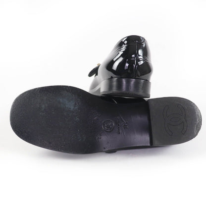 Excellent Condition Chanel G45280 Mary Jane Coco Mark Turnlock Patent