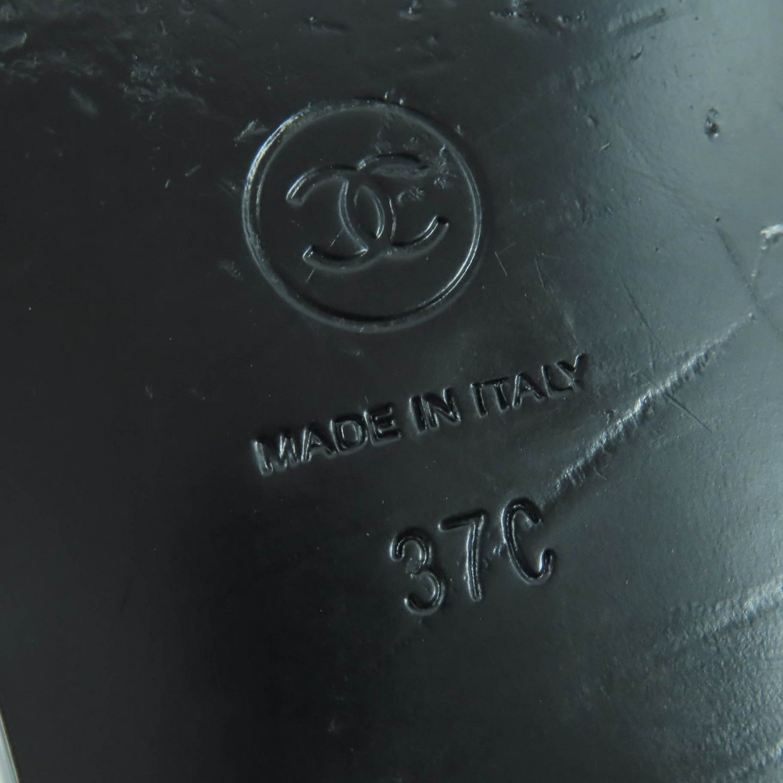 Excellent Condition Chanel G45280 Mary Jane Coco Mark Turnlock Patent