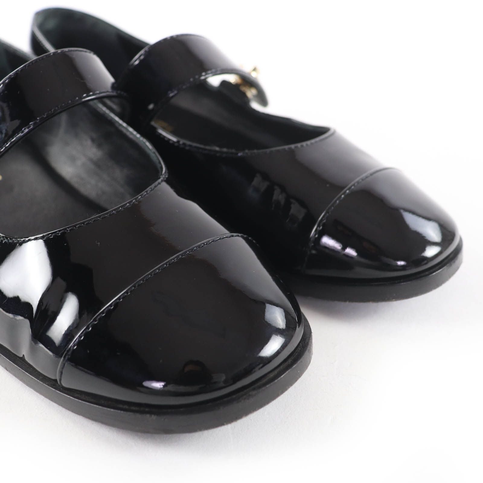 Excellent Condition Chanel G45280 Mary Jane Coco Mark Turnlock Patent