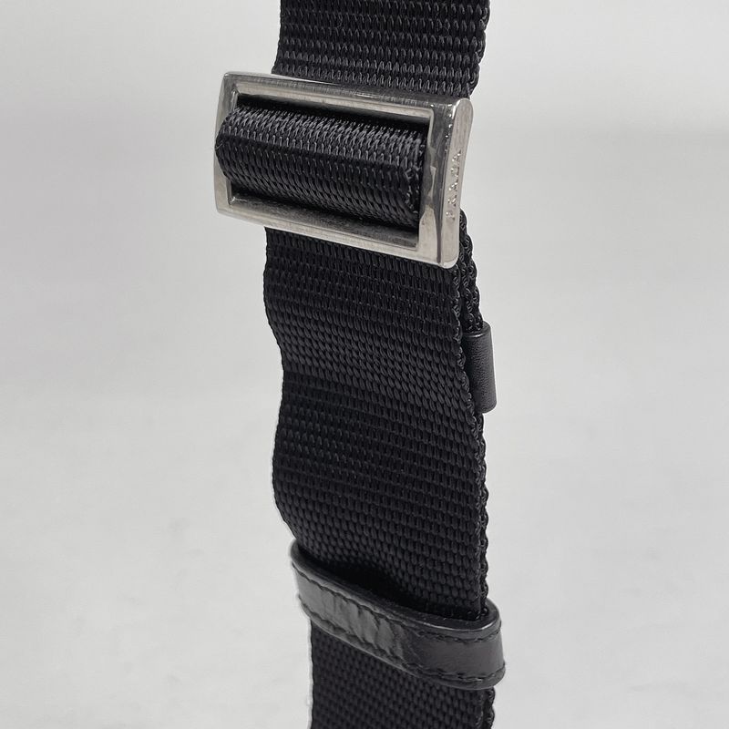 Prada Logo Plate Shoulder Bag Crossbody Shoulder Bag Nylon Nero (Black) Women