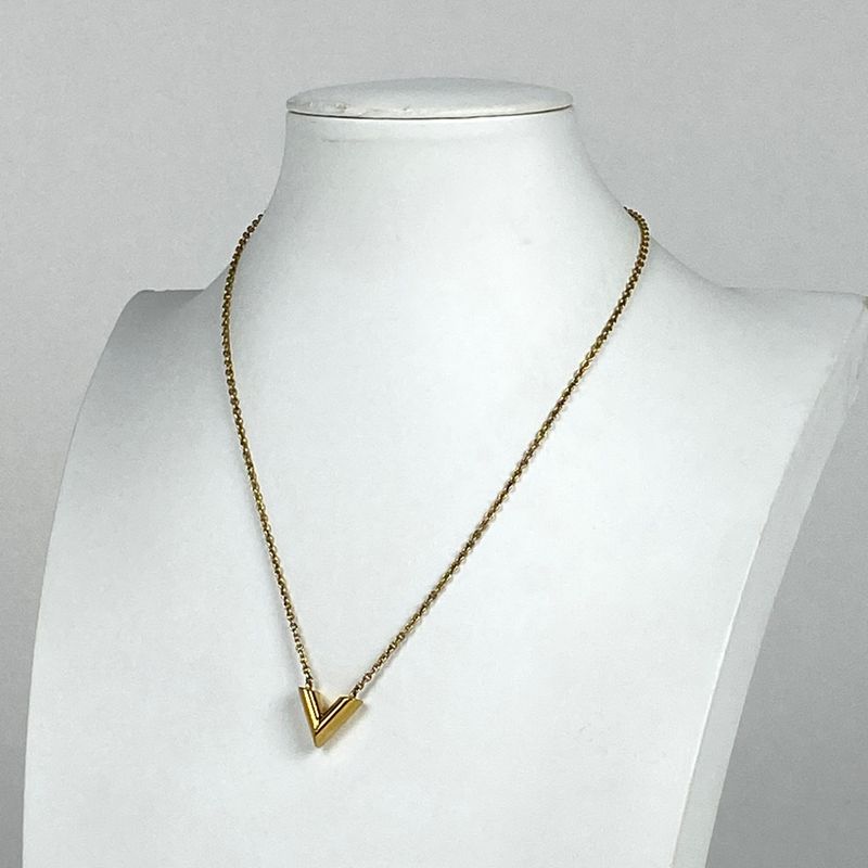 Louis Vuitton Escential V Necklace Logo Necklace GP Gold Ladies