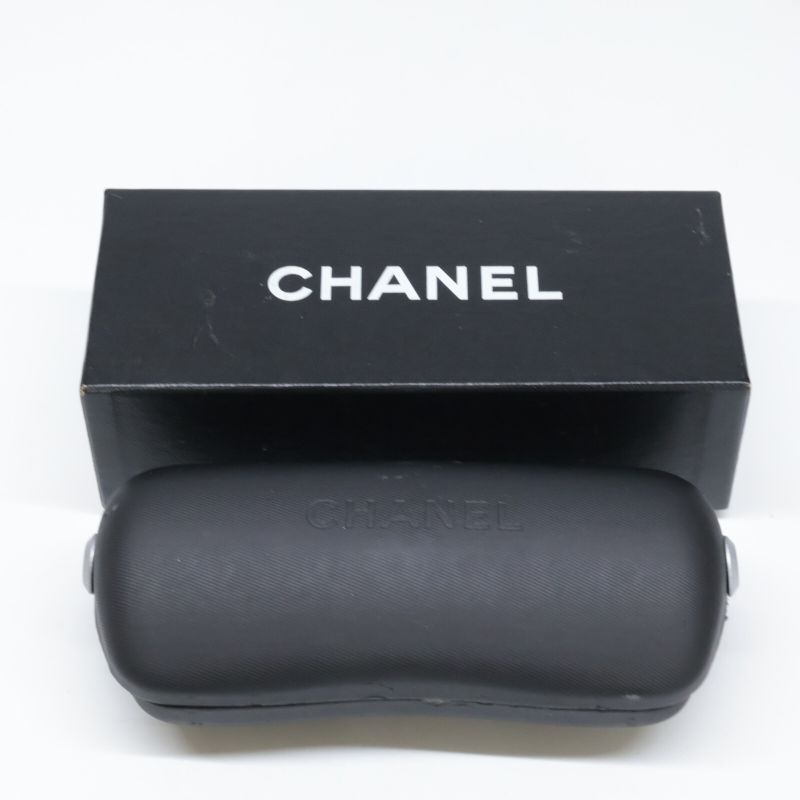 Chanel 05247 94305 Supermodel Pharrell Logo