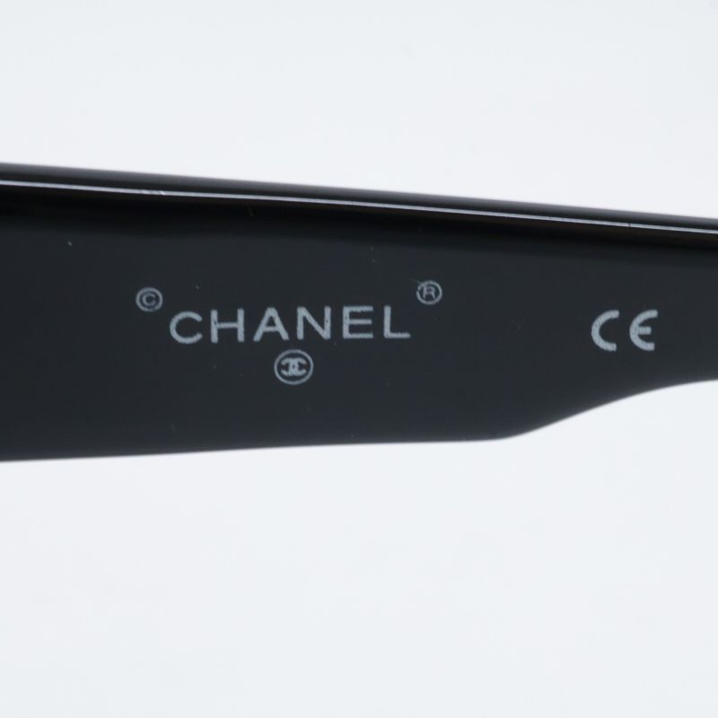 Chanel 05247 94305 Supermodel Pharrell Logo