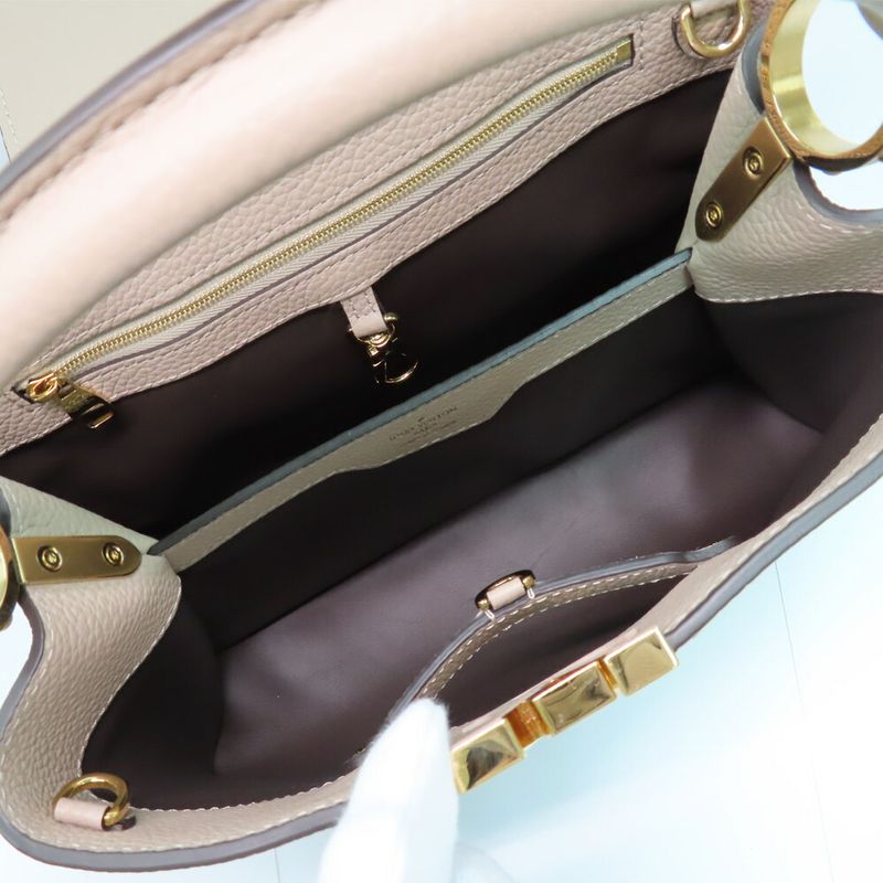 Louis Vuitton Capucines MM M24745 Galle Taurillon Gdhardware Handbag
