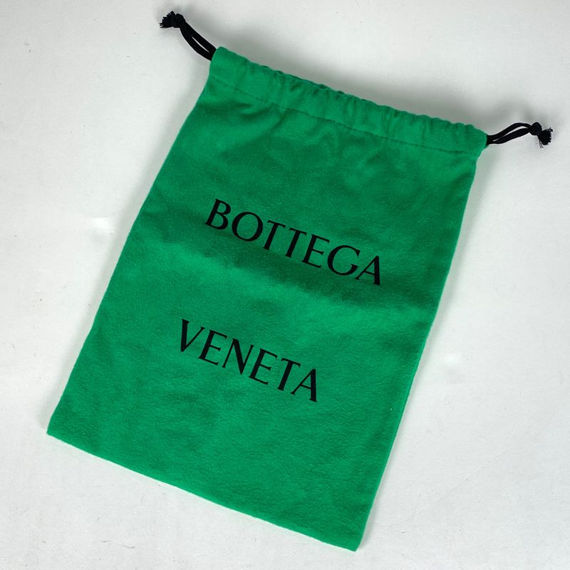 Bottega Veneta Veneta Cassette Shoulder Bag Mini Bag Maxi Intrecciato Shoulder
