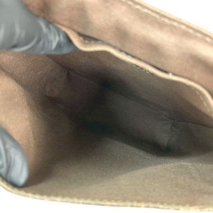 Louis Vuitton Luca Taiga Leather Shoulder Bag Pochette Sacoche