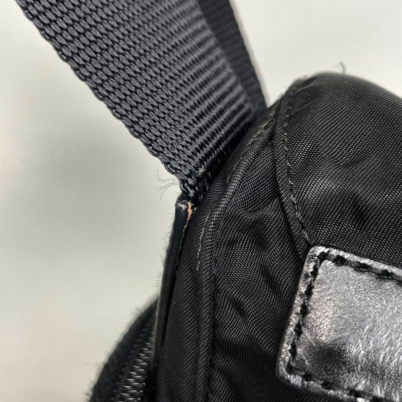 Prada Logo Plate Shoulder Bag Crossbody Shoulder Bag Nylon Nero (Black) Women