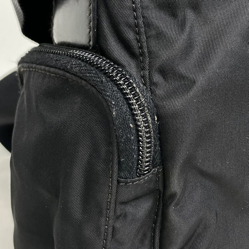 Prada Logo Plate Shoulder Bag Crossbody Shoulder Bag Nylon Nero (Black) Women