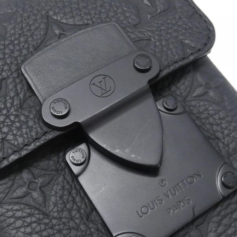 Louis Vuitton Taurillon Monogram S-Lock Vertical Wearable Wallet M81524