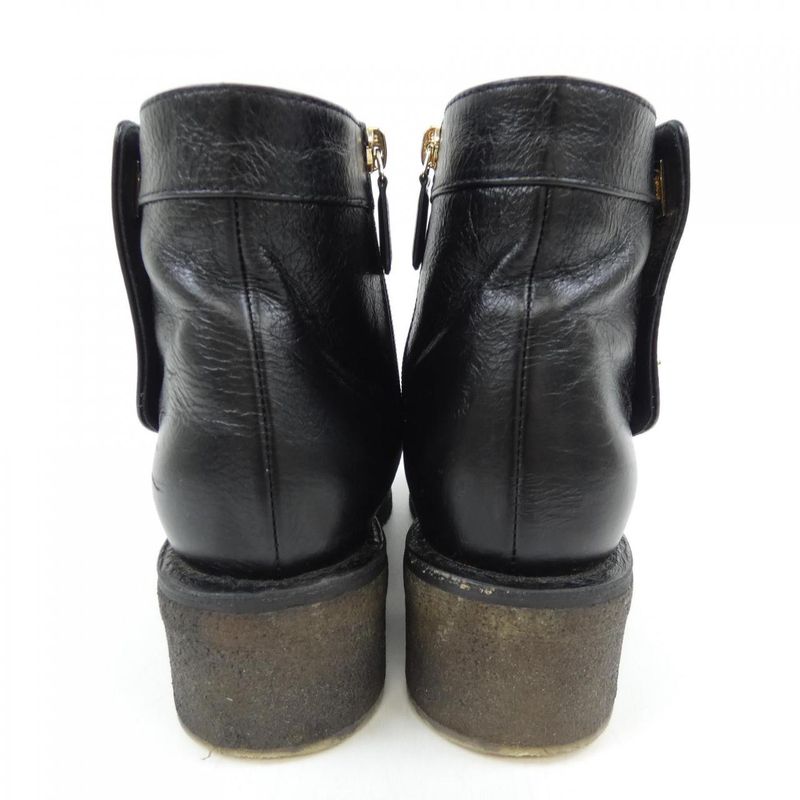 Chanel Turnlock G31204x47535 Boots