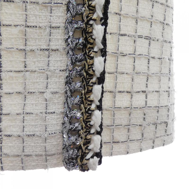 Chanel Look4 P79368v71556 25s Skirt