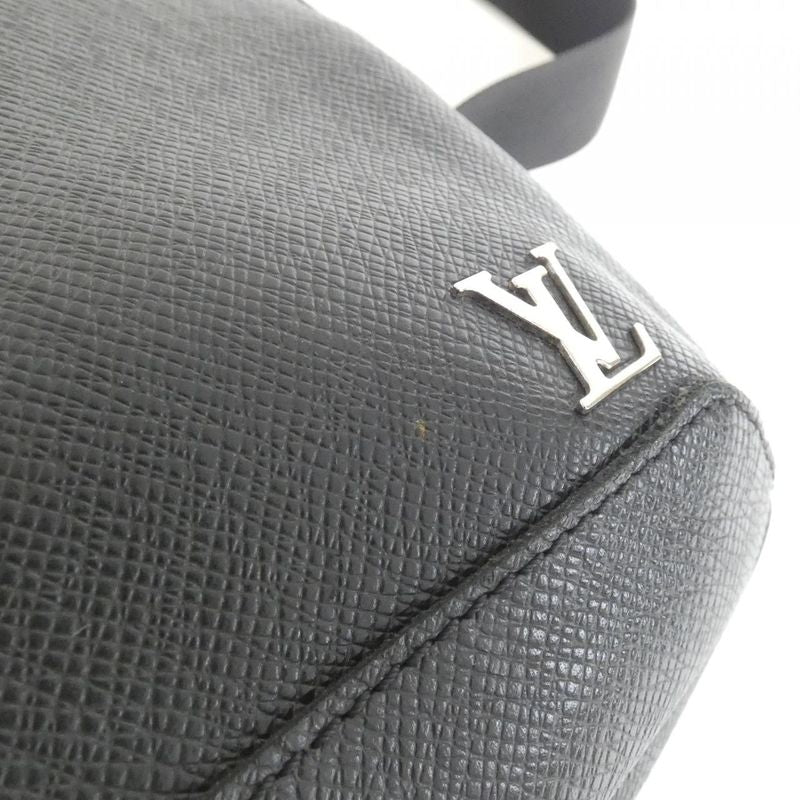 Louis Vuitton Taiga Avenue Sling Bag M30443 Shoulder Bag