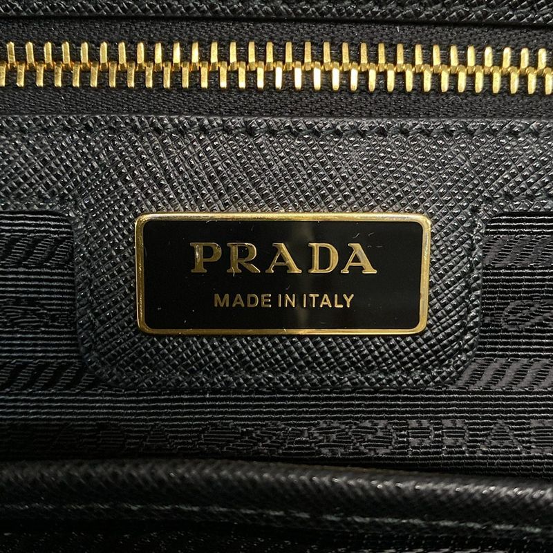 Prada Tote Bag Re-Edition 1978 Medium 1bg555 Black Re-Nylon Leather