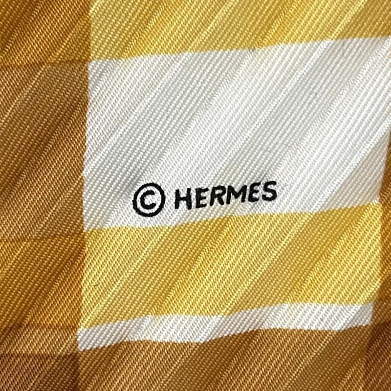 Hermes Scarf Carre Presse Yellow X Brown X Multi L Elegance Et le Confort En