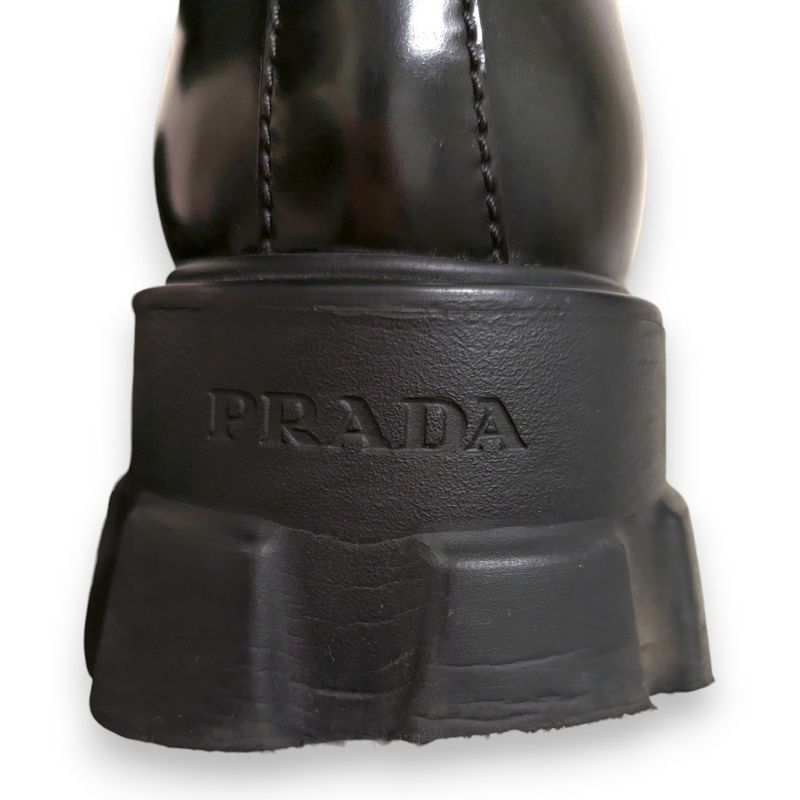 Good Prada Monolith Brushed Leather Pointed Toe Loafers Size 38 Approx 25cm