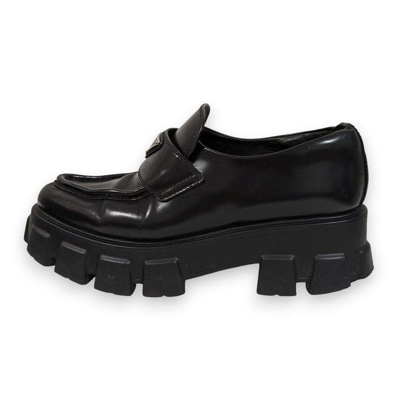 Good Prada Monolith Brushed Leather Pointed Toe Loafers Size 38 Approx 25cm