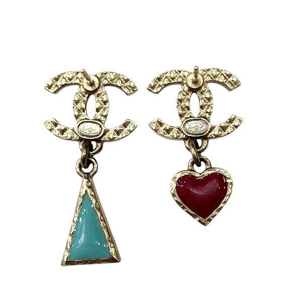 Chanel Matelasse Cocomark A17p Heart Triangle Gold Brand Accessories Earrings