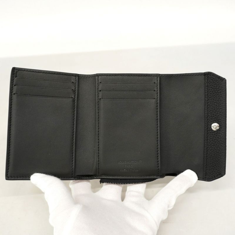 Louis Vuitton Trifold Wallet LV Aerogram Portefeuille Pilot M81740 Black Men's