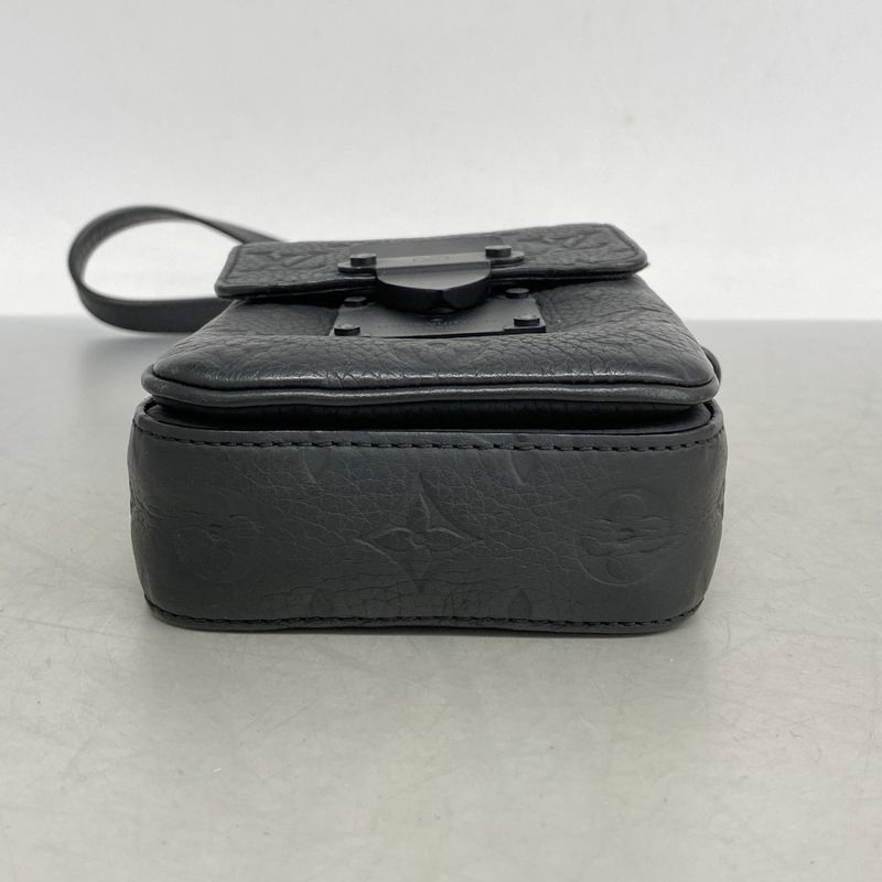 Louis Vuitton Monogram Taurillon S-lock Vertical Wearable Wallet M81524 Noir