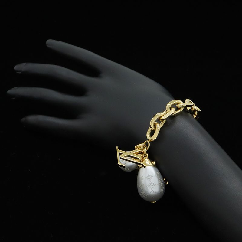 Louis Vuitton Bracelet Damier Pearl LV Logo Chain Bracelet GP Faux Pearl Gold