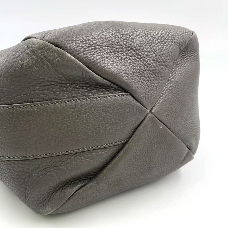 Gucci Greenwich Leather Gray One Shoulder Bag Gold 268749