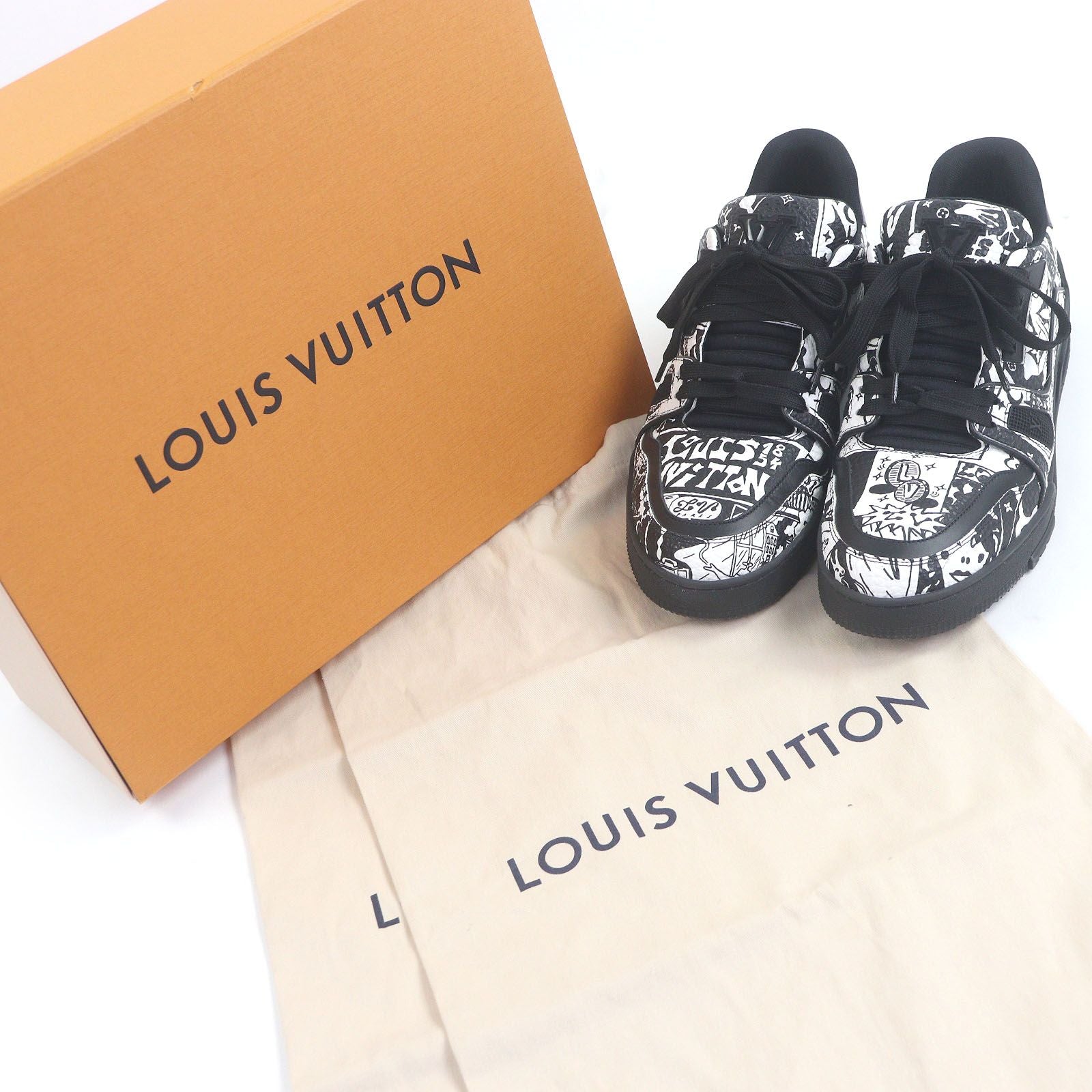 Excellent Condition Louis Vuitton 2022 LV Trainer Line Comic Pattern