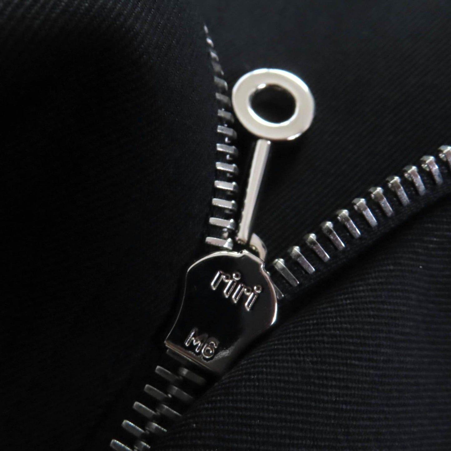 Excellent Condition Hermes 21aw 100% Wool Silver Hardware Front Zip