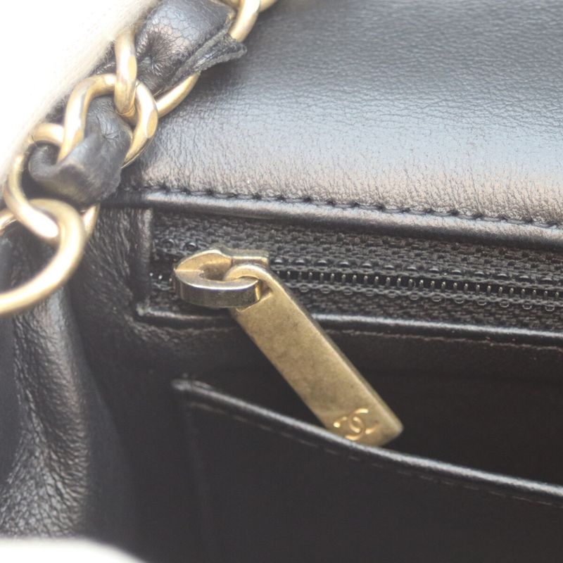 Chanel 27 No A69900 Black Ghardware Lamb Mini Matrasse 20 Chain Shoulder