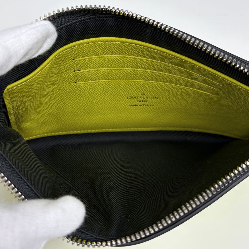Louis Vuitton Pochette Discovery PM Neon Wallet Card Pouch Taigarama Jeanne