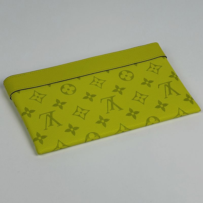 Louis Vuitton Pochette Discovery PM Neon Wallet Card Pouch Taigarama Jeanne