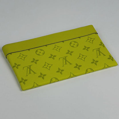 Louis Vuitton Pochette Discovery PM Neon Wallet Card Pouch Taigarama Jeanne