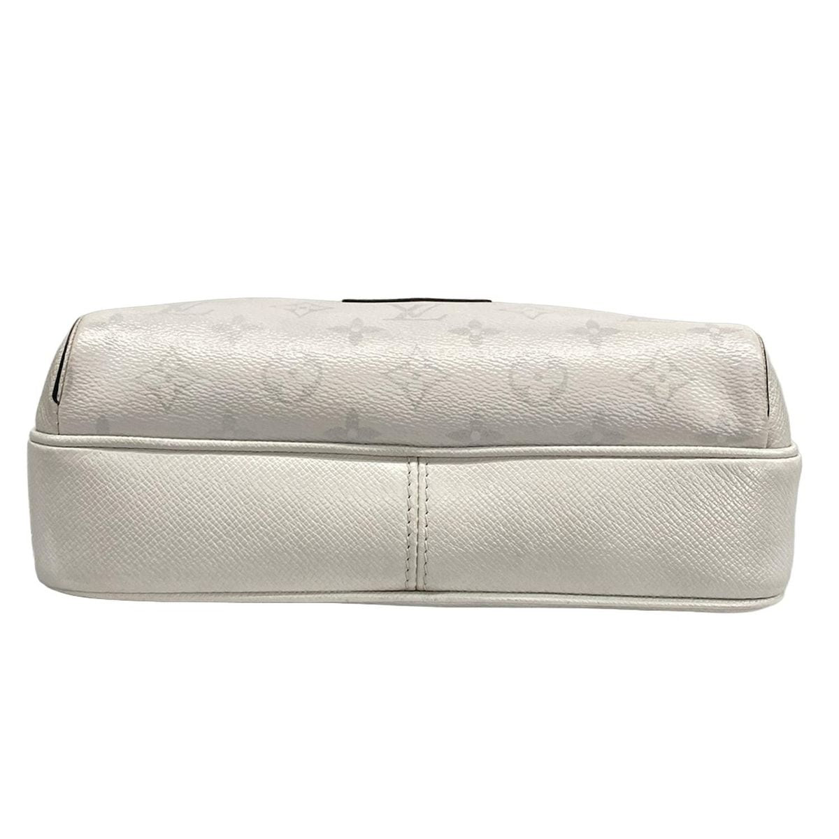 Louis Vuitton Shoulder Bag Taigarama Outdoor Messenger PM M30243 Antarctica