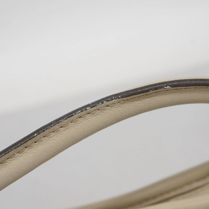 Gucci Pouch Guccissima 130939 Leather Ivory Chien Pan Gold Hardware Women's