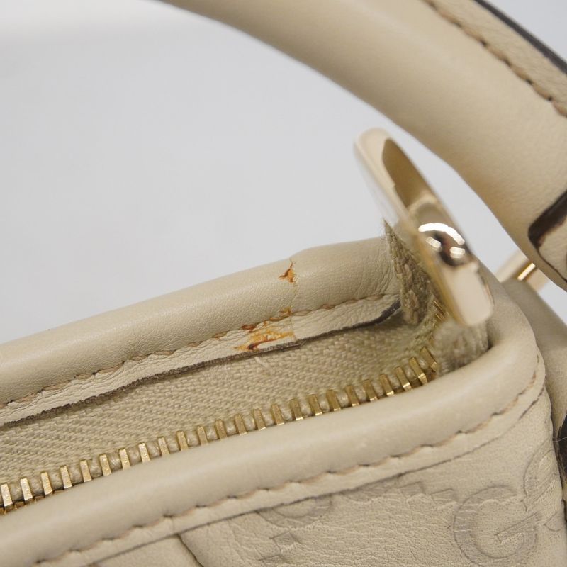 Gucci Pouch Guccissima 130939 Leather Ivory Chien Pan Gold Hardware Women's