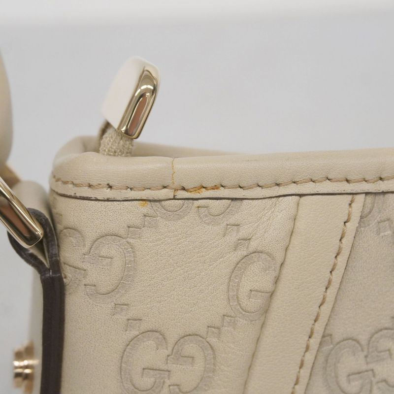 Gucci Pouch Guccissima 130939 Leather Ivory Chien Pan Gold Hardware Women's