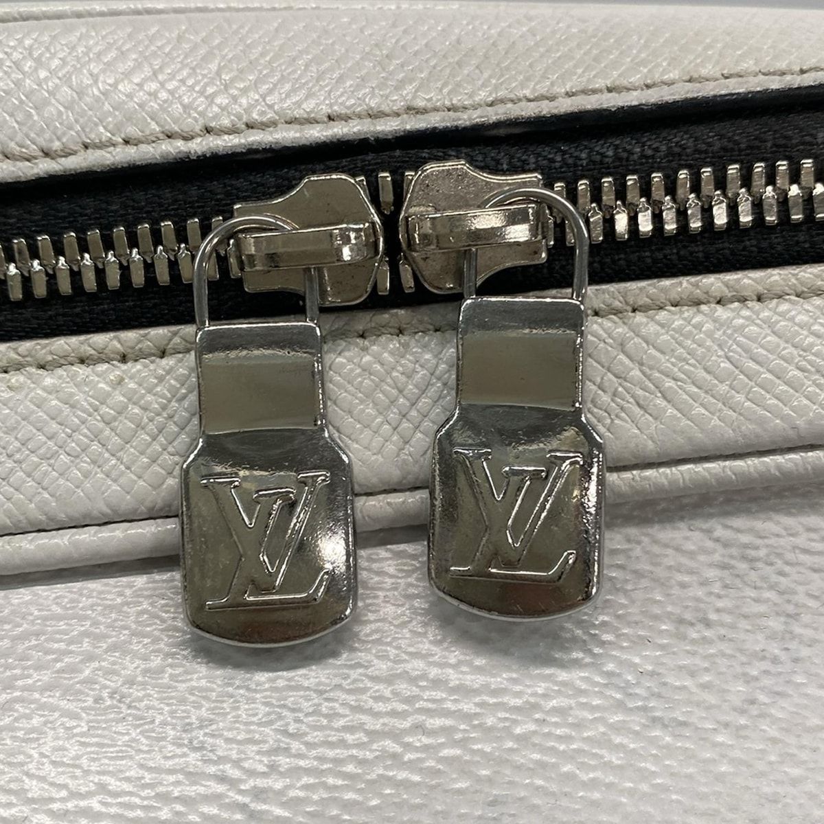 Louis Vuitton Shoulder Bag Taigarama Outdoor Messenger PM M30243 Antarctica