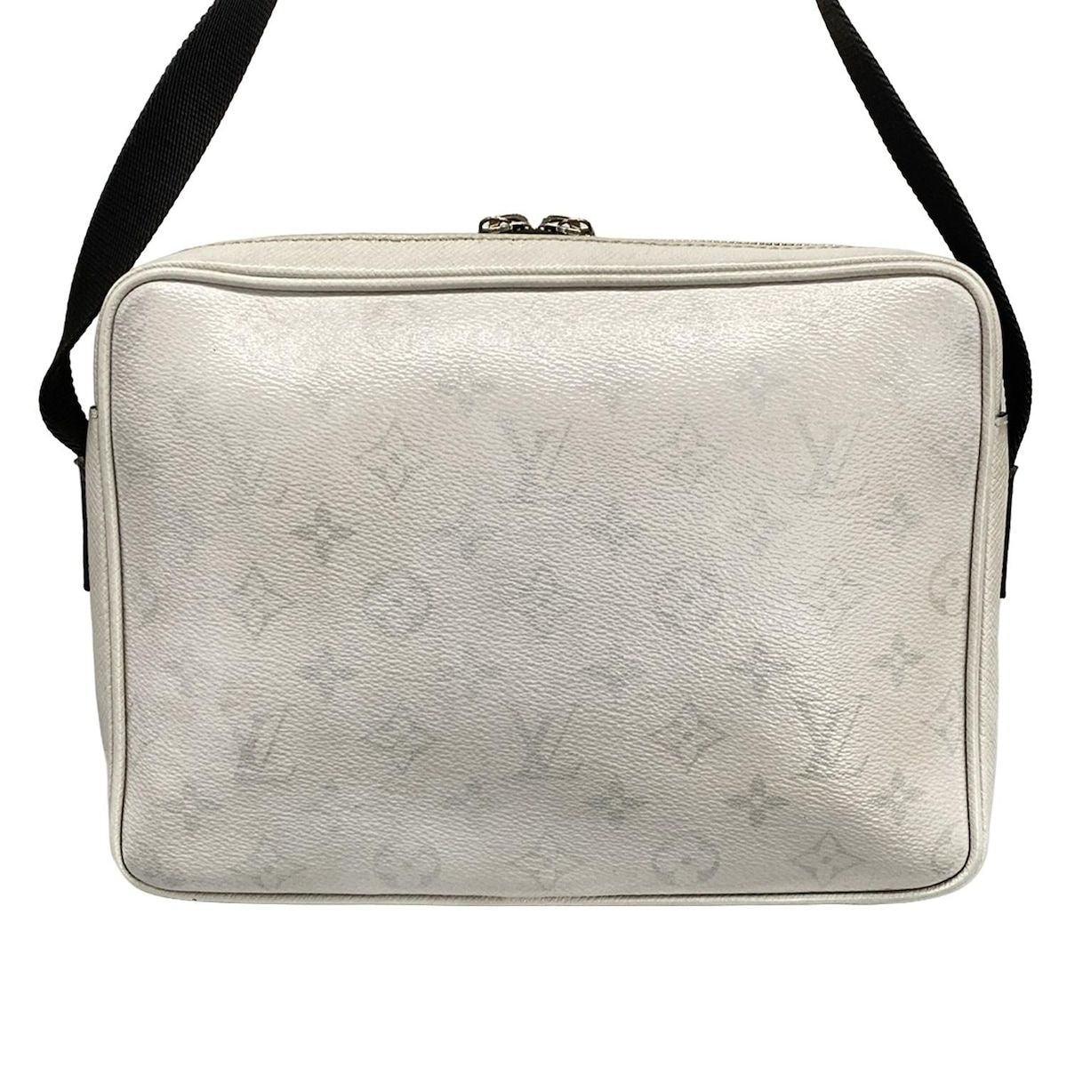 Louis Vuitton Shoulder Bag Taigarama Outdoor Messenger PM M30243 Antarctica
