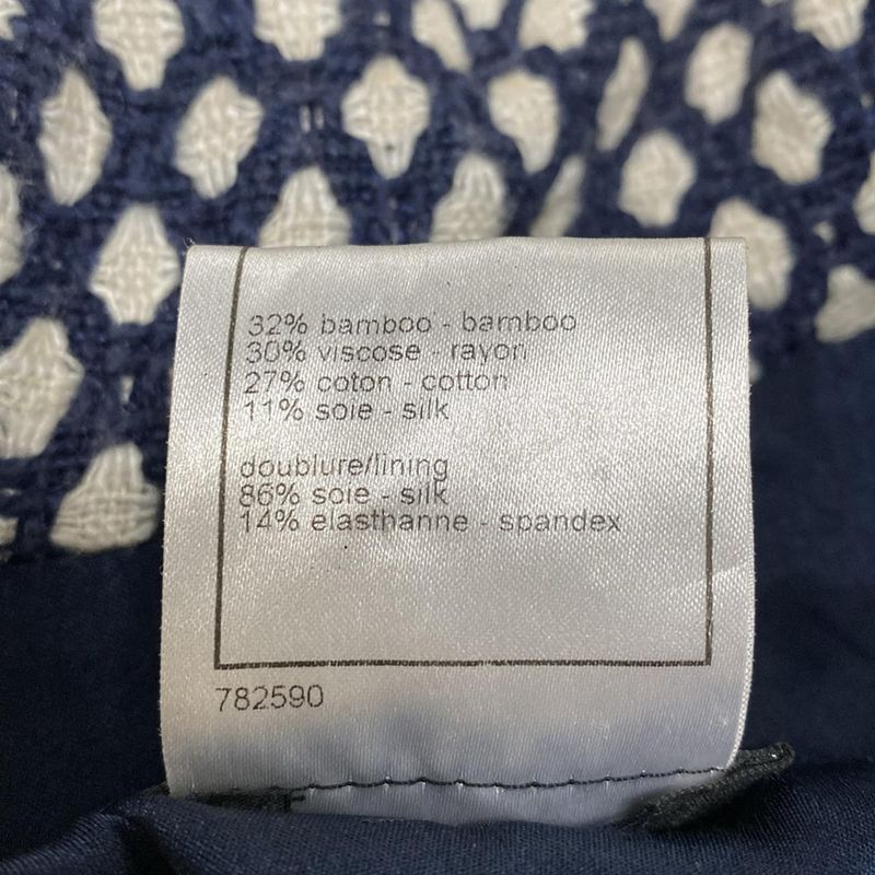 Chanel Coat Size 38 M Women's P32956 Dark Navy and Ivory Tweed Zip Up Spring/fal