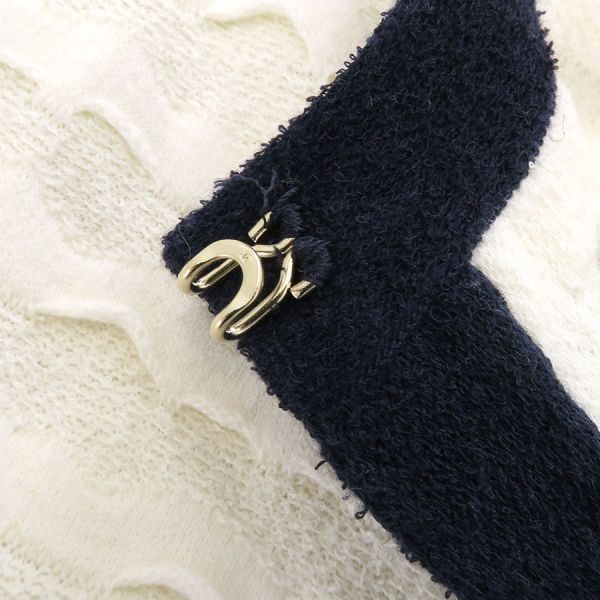 Chanel Cardigan P43011