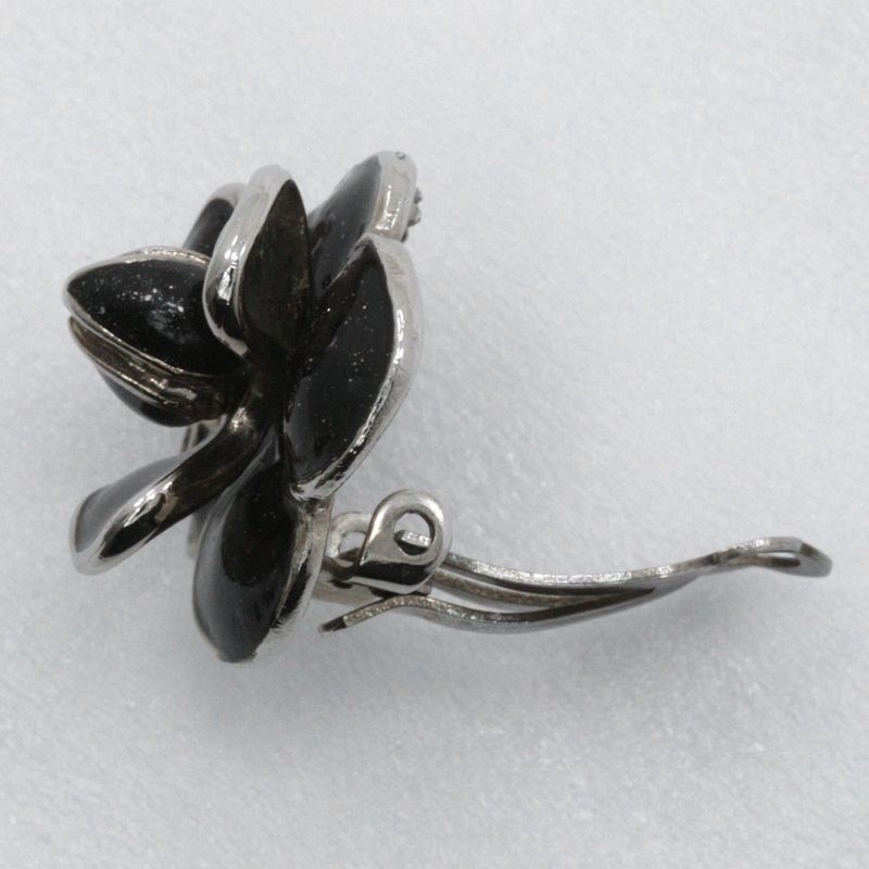 Chanel Camellia Coco Mark Metal Silver 08p Ladies 15.5g Earring