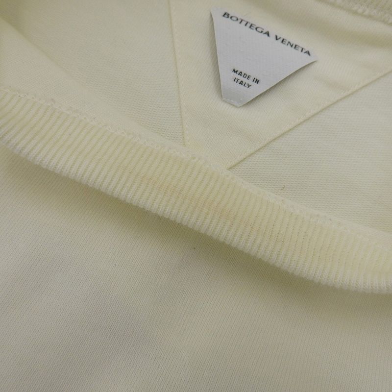 Bottega Veneta V-Stitched Pockets Short Sleeves Cropped Cut and Sewn Top