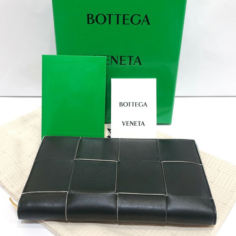 Bottega Veneta Cassette Zip Around Wallet RFID Intrecciato Leather