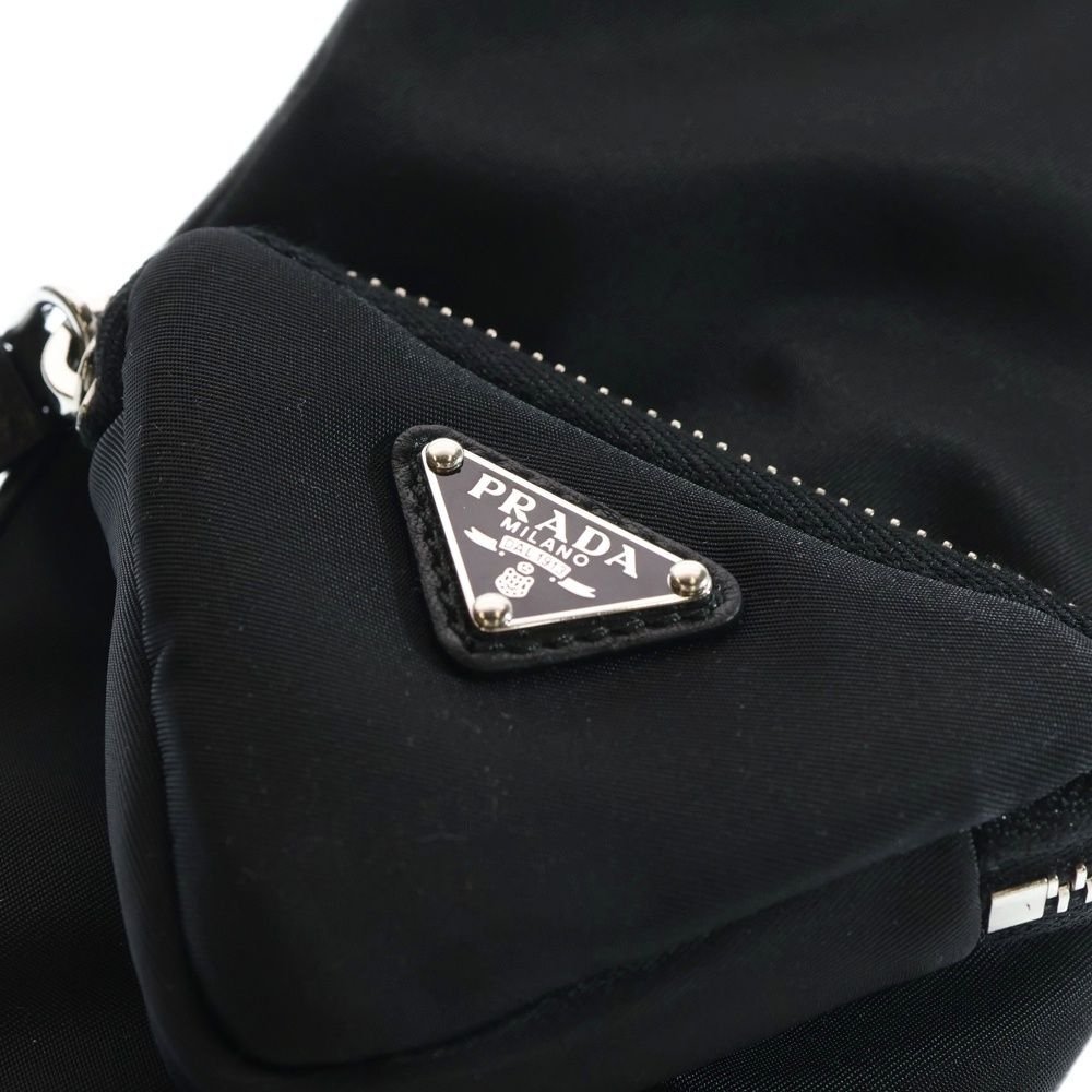 Prada Triangle Triangle Logo Plate Leather Gloves Black