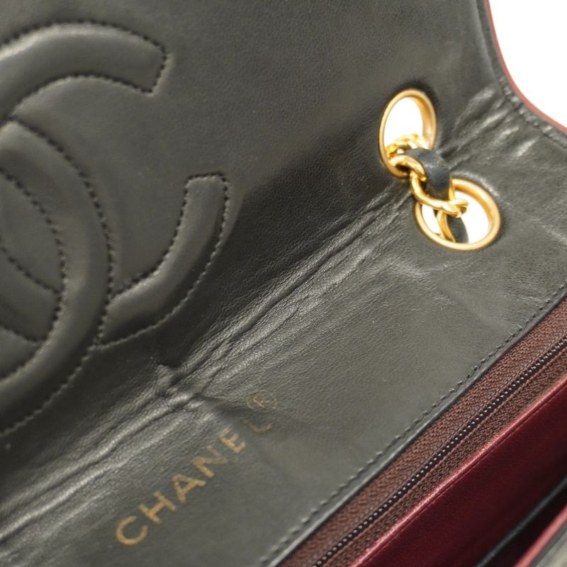 Chanel Shoulder Bag Matelasse Lambskin Black Bordeaux Gold Hardware Women