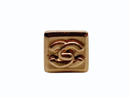 Chanel CC Logo Earrings 02 Turnlock Matte Gold Metal — view 2